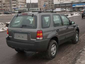 2004 Ford Escape Photos
