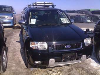 2004 Ford Escape Photos