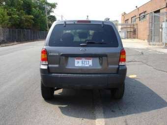 2004 Ford Escape Pictures