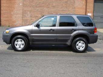 2004 Ford Escape Pictures