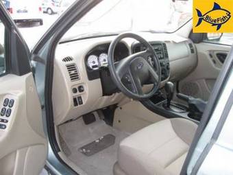 2004 Ford Escape Photos