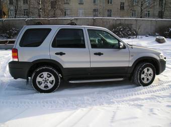 2004 Ford Escape Pictures