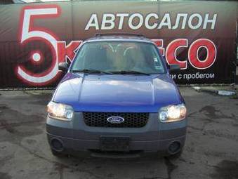 2004 Ford Escape Pictures