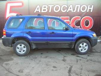 2004 Ford Escape Photos