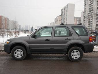 2004 Ford Escape Photos