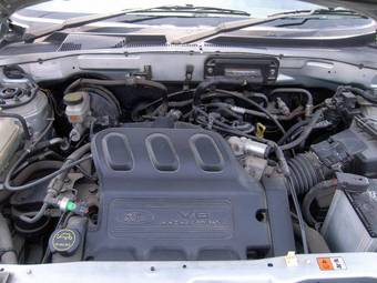 2004 Ford Escape Pictures