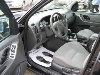 2004 Ford Escape Pictures