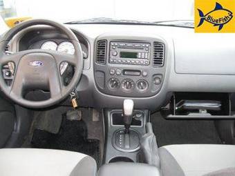 2004 Ford Escape Pictures
