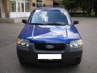 2004 Ford Escape Images