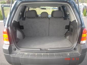 2004 Ford Escape Photos