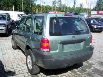 2004 Ford Escape Pictures