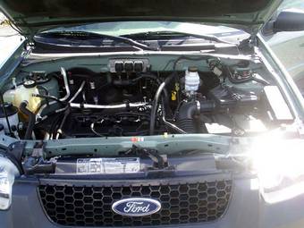 2004 Ford Escape Photos