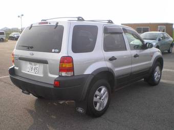 2004 Ford Escape Photos