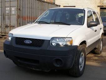 2004 Ford Escape Photos