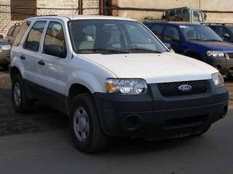 2004 Ford Escape Pictures