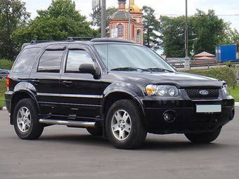 2004 Ford Escape Photos