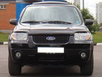 2004 Ford Escape Photos