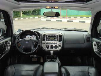 2004 Ford Escape Pictures