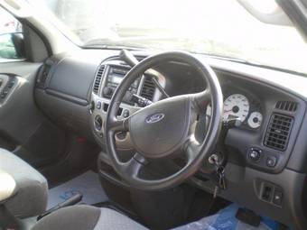 2004 Ford Escape Photos