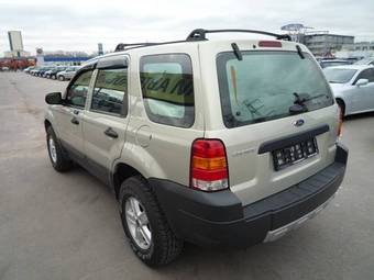 2004 Ford Escape Photos