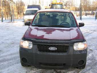 2005 Ford Escape Images