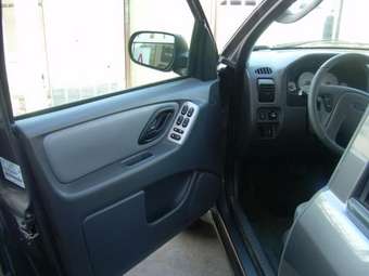 2005 Ford Escape Pictures