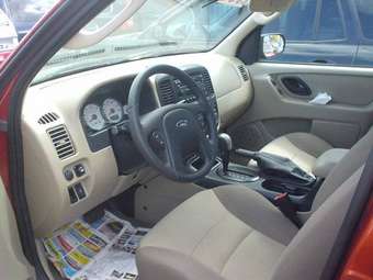 2005 Ford Escape Photos
