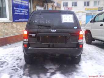 2005 Ford Escape Pictures