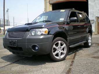 2005 Ford Escape Photos