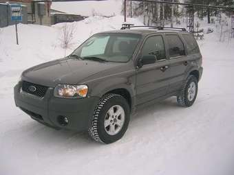 2005 Ford Escape Pictures
