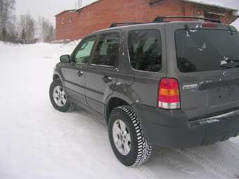 2005 Ford Escape Wallpapers