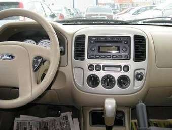 2005 Ford Escape Pictures