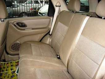 2005 Ford Escape Pics
