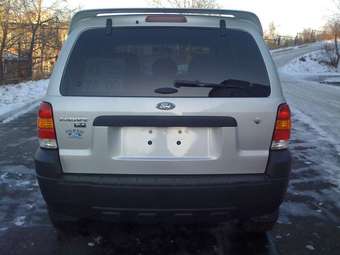2005 Ford Escape Photos