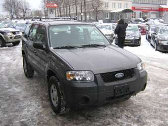2005 Ford Escape Pictures