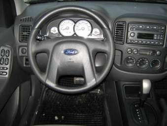 2005 Ford Escape Pictures