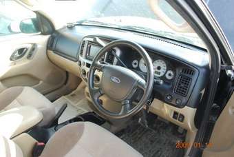 2005 Ford Escape Pics