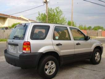 2005 Ford Escape Pics