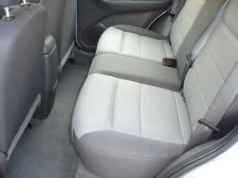 2005 Ford Escape Photos
