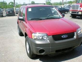 2005 Ford Escape Pictures