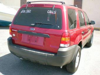 2005 Ford Escape Photos