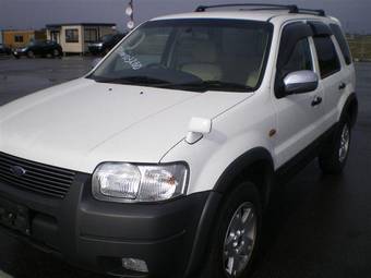 2005 Ford Escape Photos