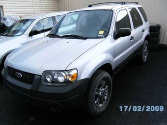 2005 Ford Escape Pictures