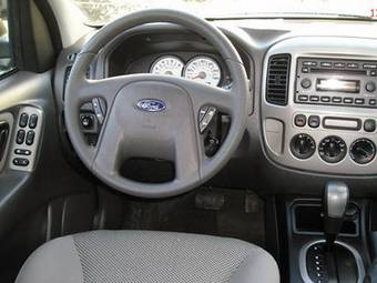 2005 Ford Escape Pictures