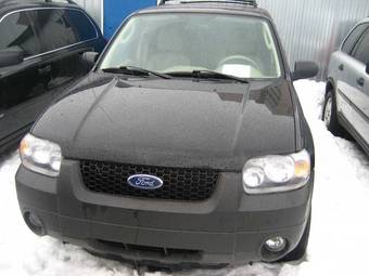 2005 Ford Escape Pictures