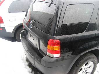 2005 Ford Escape Photos