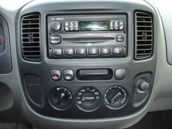 2005 Ford Escape Pics