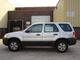 2005 Ford Escape Images