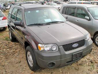 2005 Ford Escape Pics