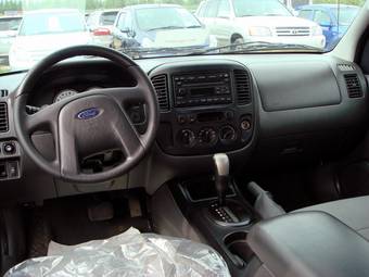2005 Ford Escape Pictures